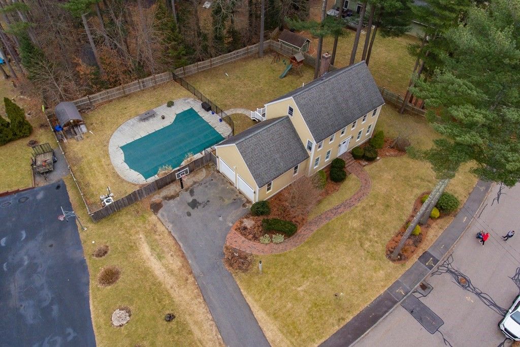 185 Bradley Ln