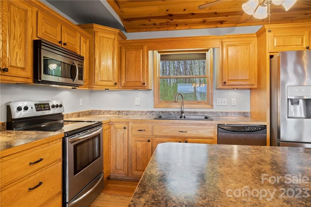 815 Smokey Hollow Drive