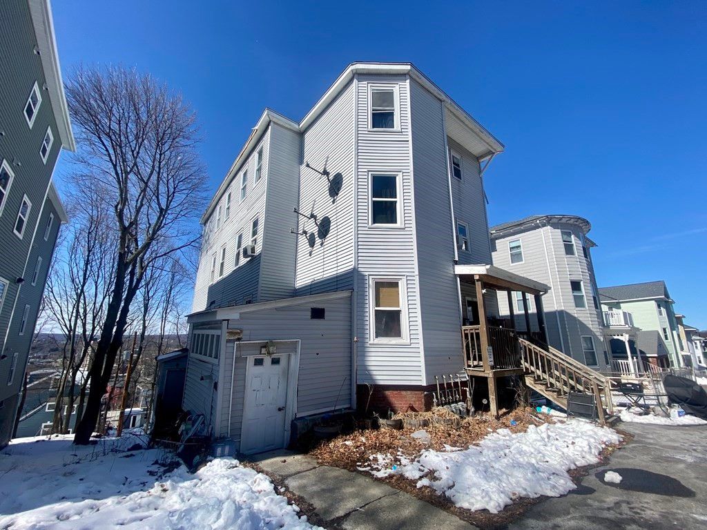 81 Merrifield St