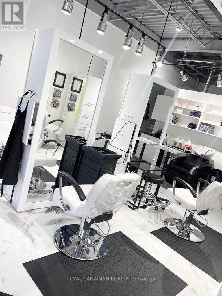 #6 -2763 DANFORTH AVE