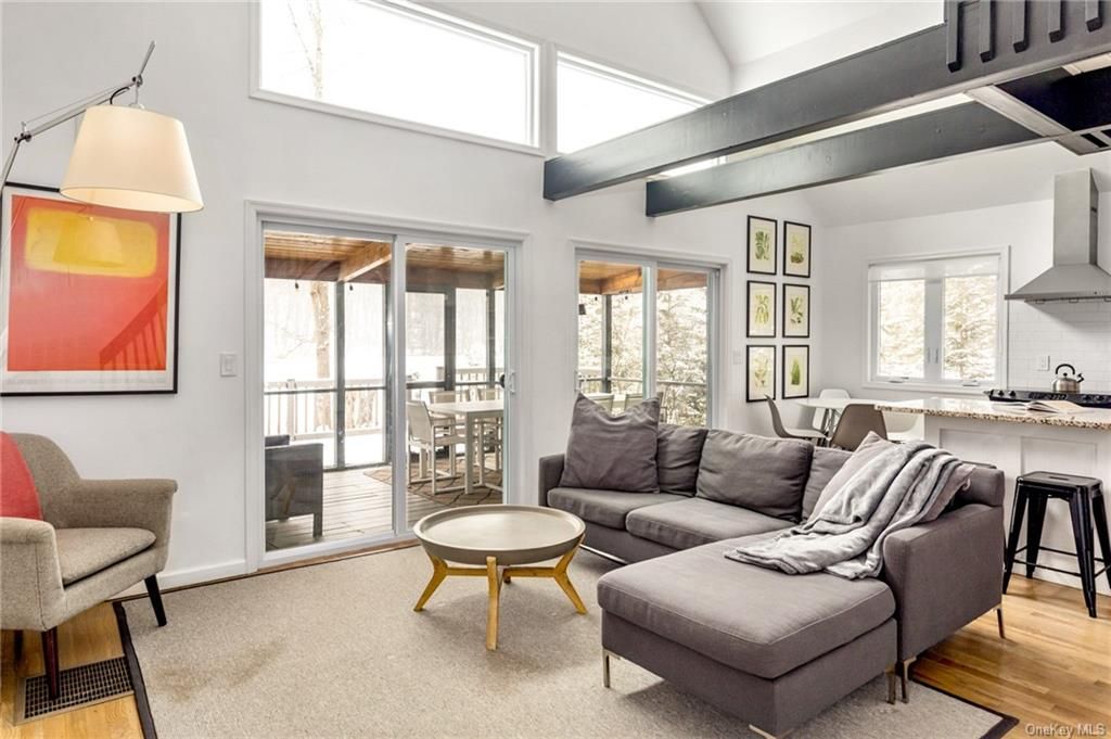 15 Indian Lake Road