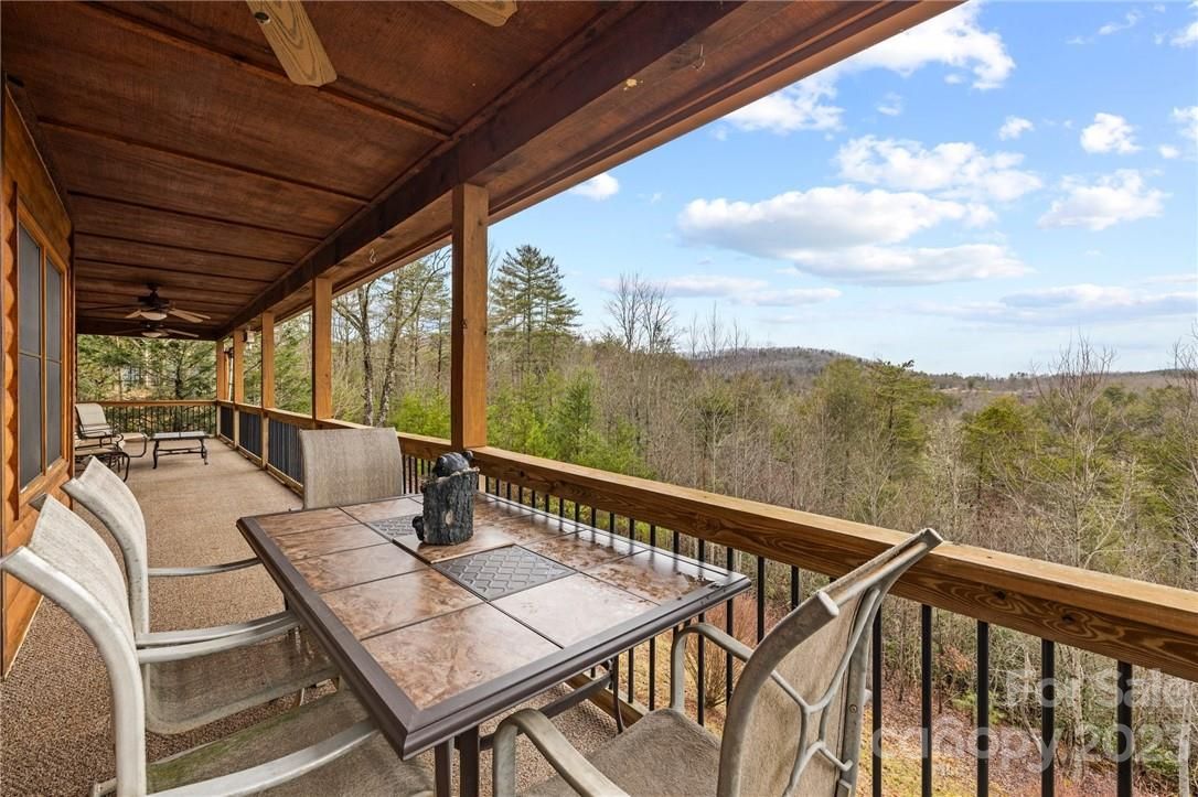 815 Smokey Hollow Drive