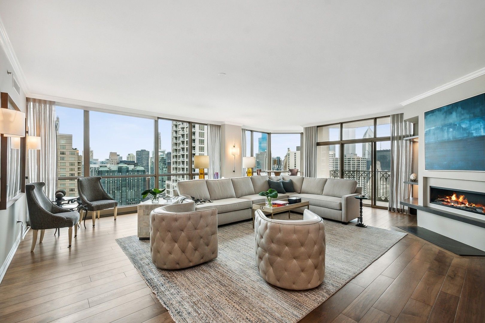 21 E Huron Street