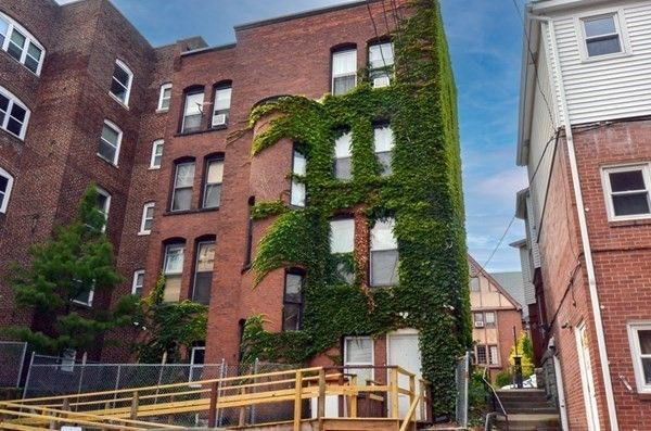 11 Irving Street