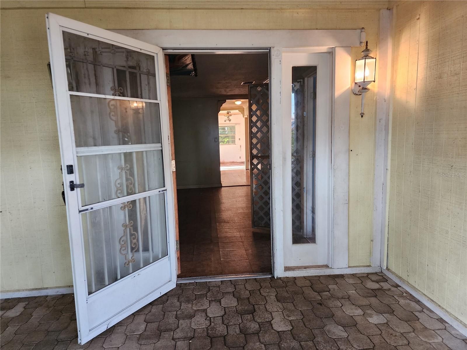 8511 Sunbeam Lane