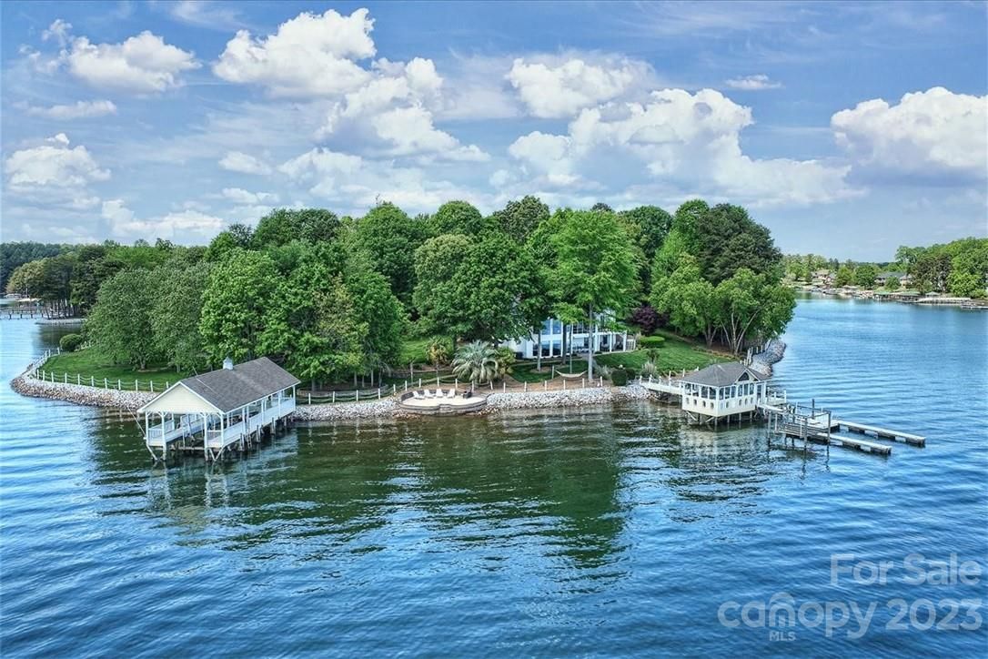 2820 Camden Pointe Drive