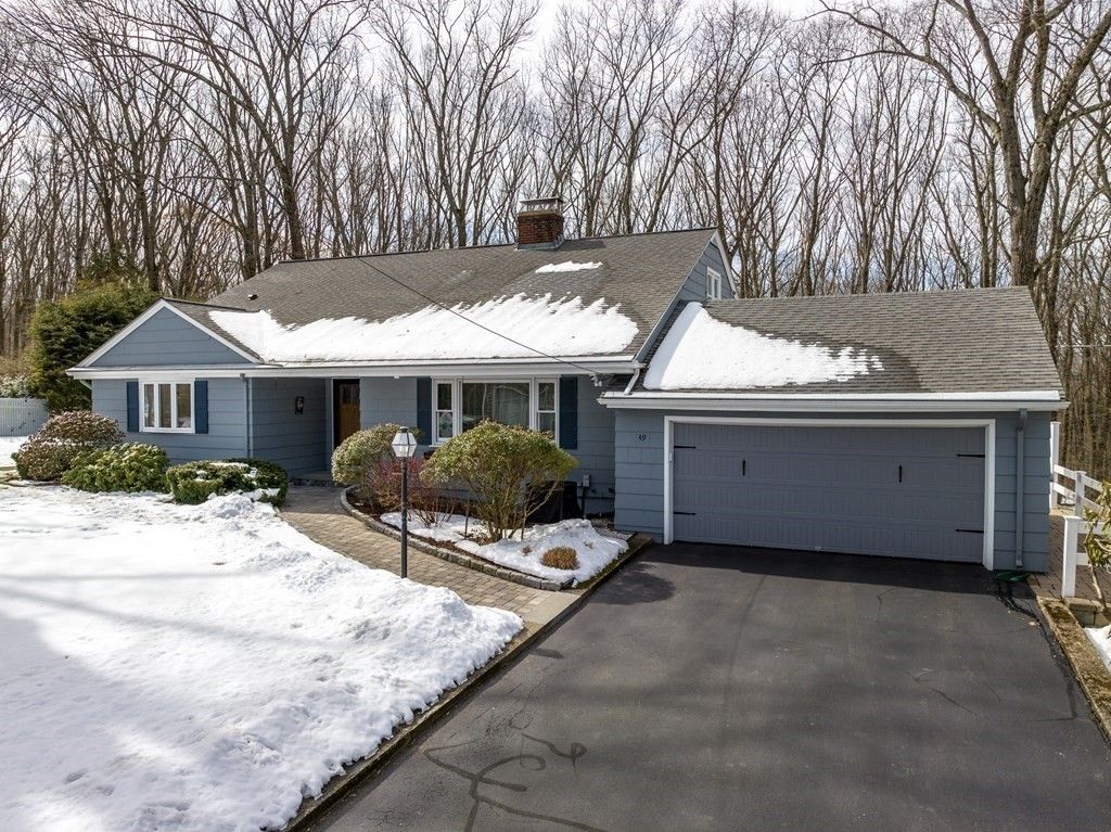 49 Colton Ln