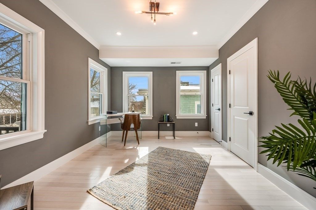 66b Newbury Street