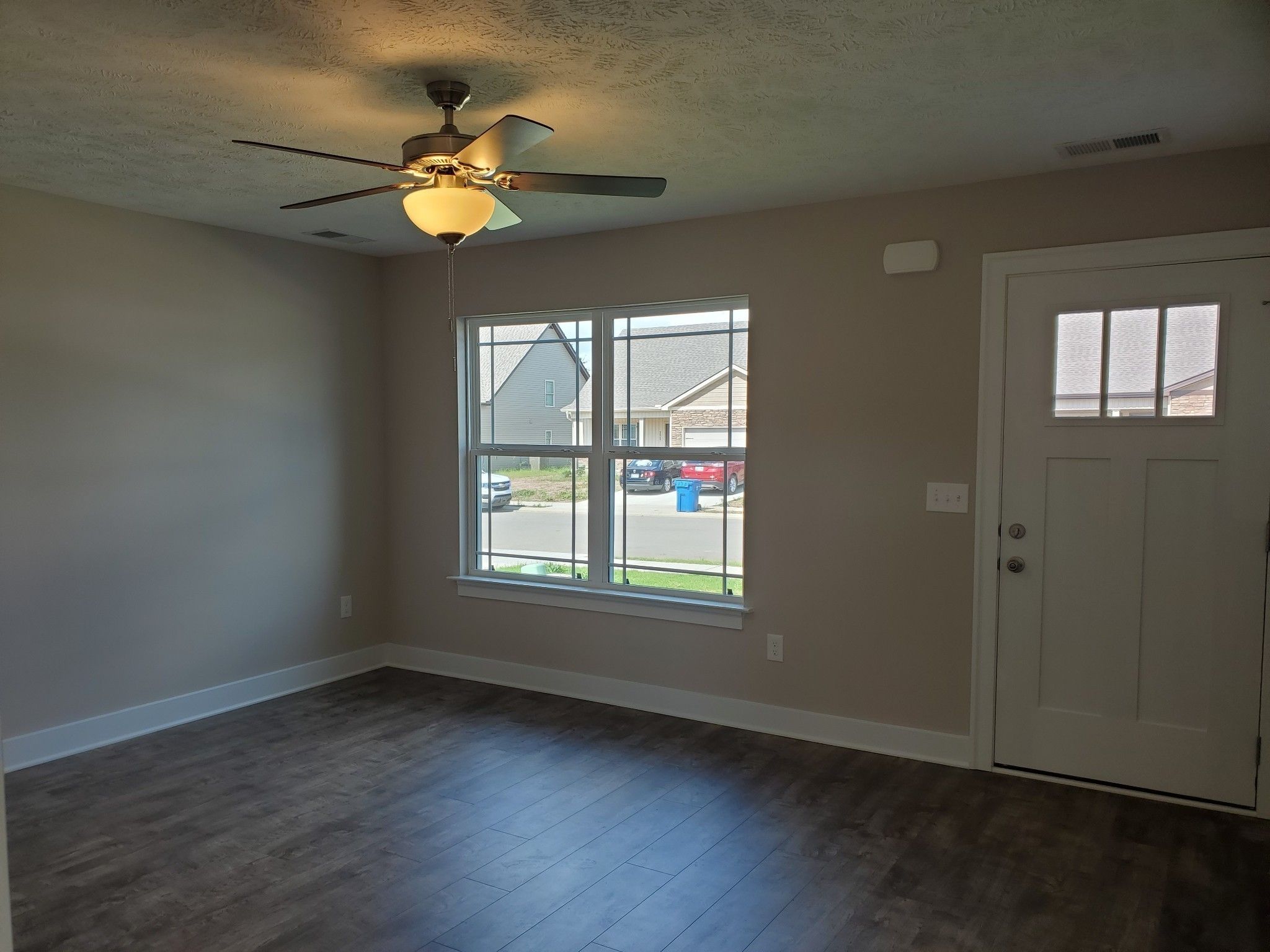 2817 Valley Farms Dr.