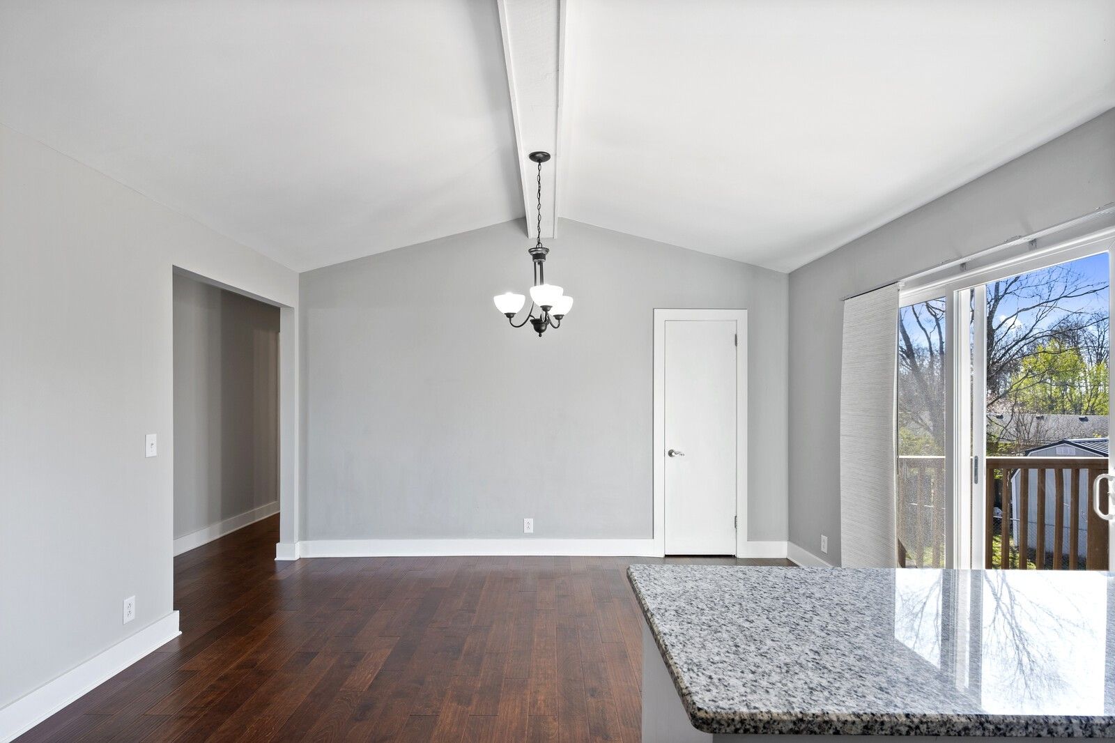 503 Sunset Ct