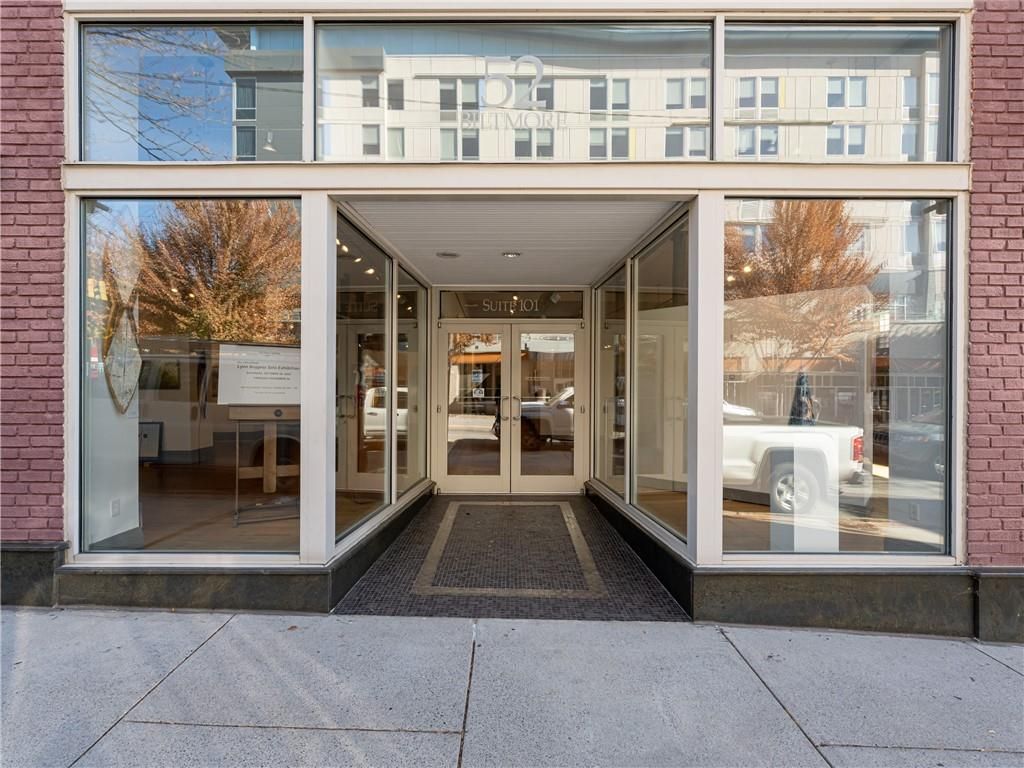 52 Biltmore Avenue