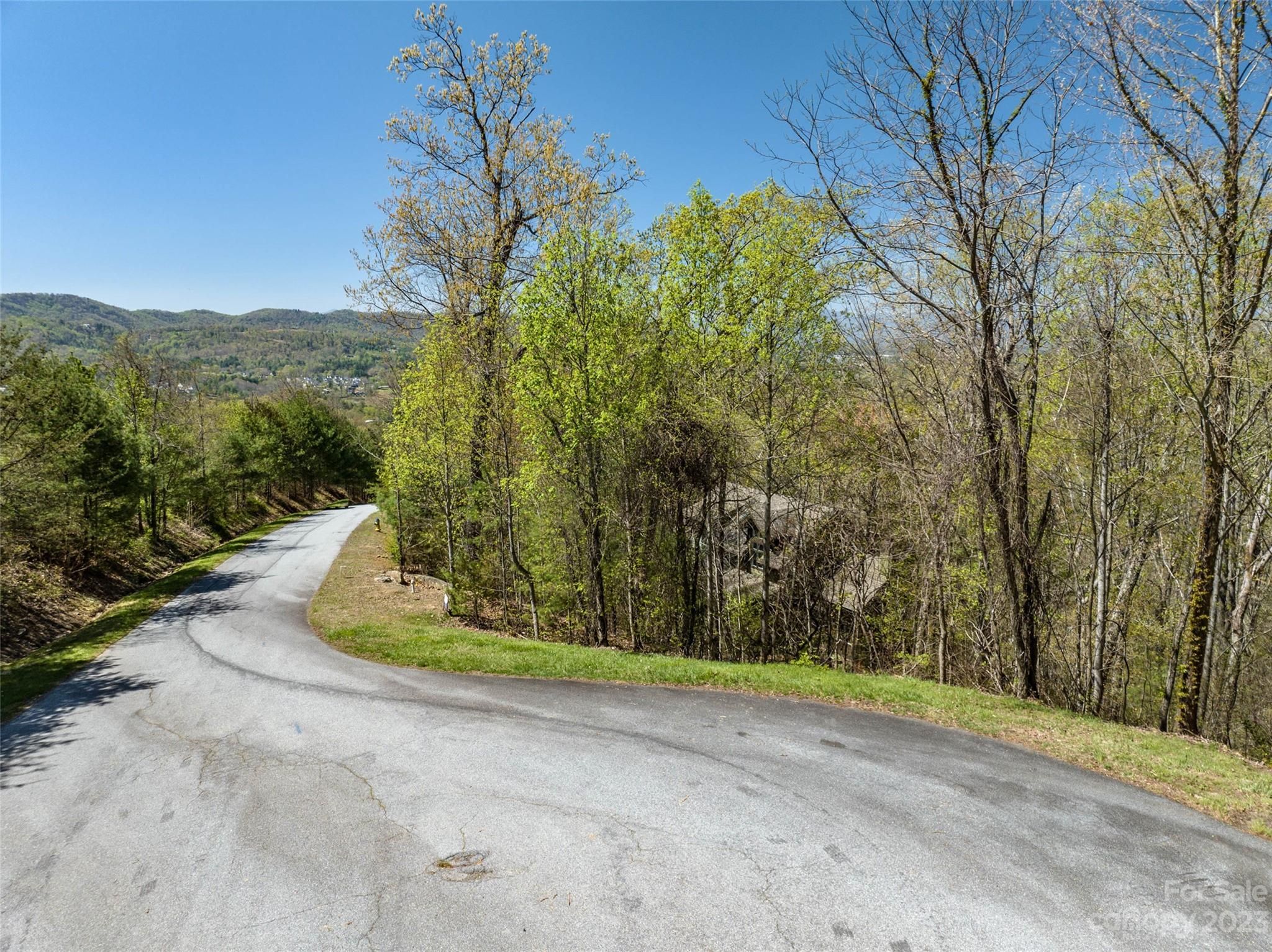 88 Courseview Drive