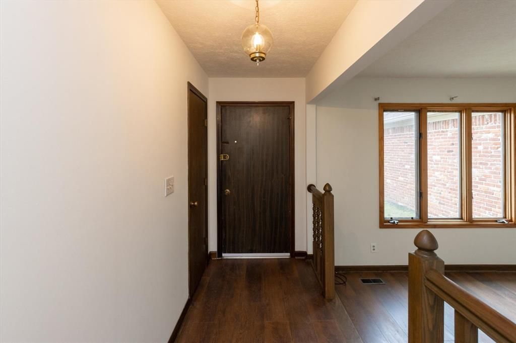 5821 E County Road 100