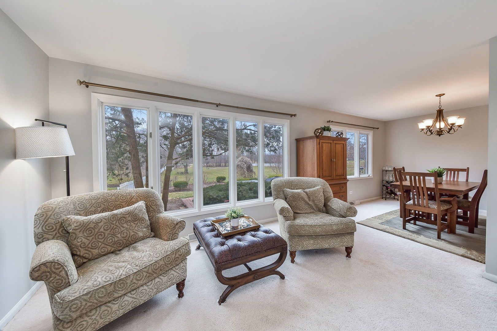 27w701 Swan Lake Drive