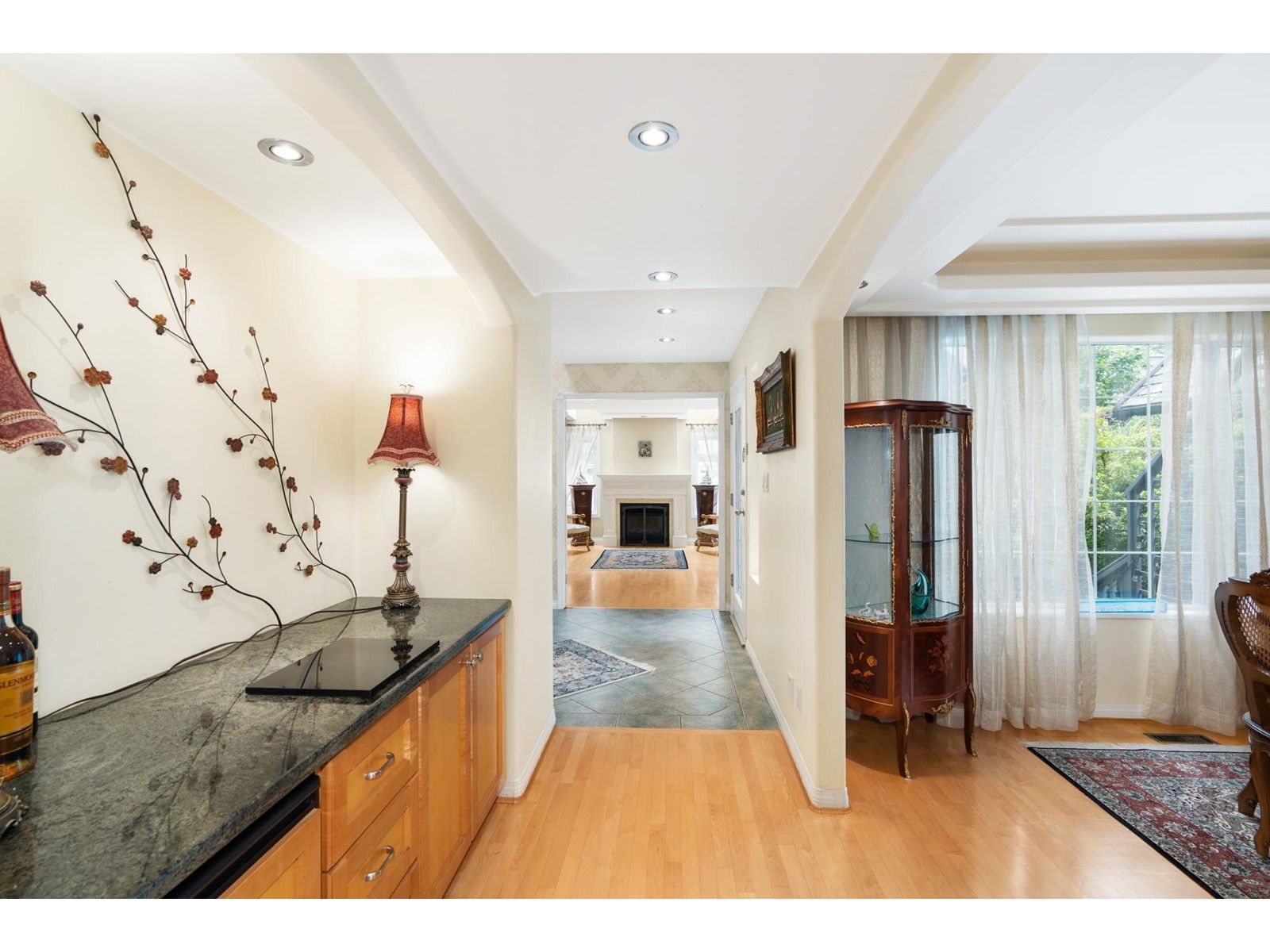 5795 GROUSEWOODS CRESCENT