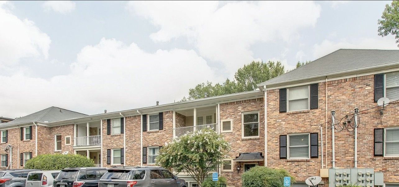 5025 Hillsboro Pike