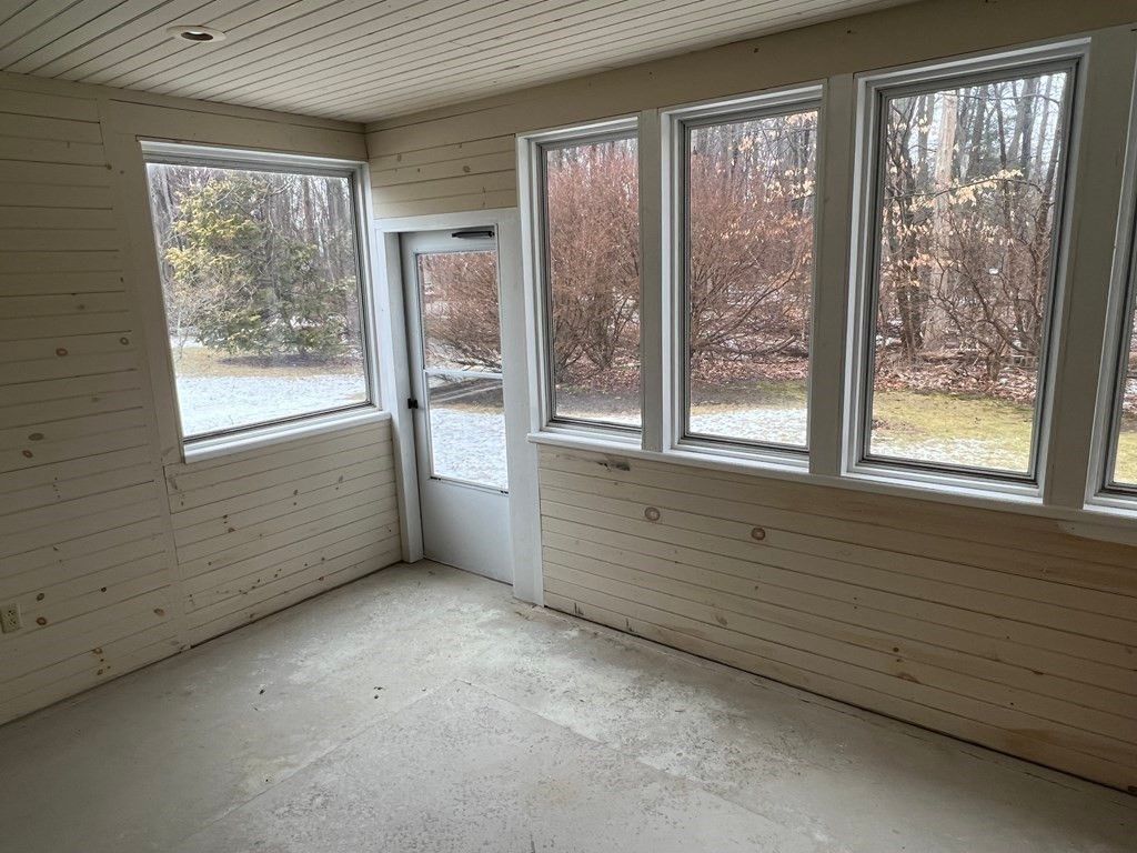 15 Atwood Ln