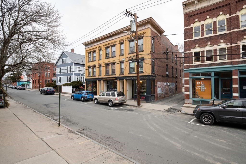 17-25 Market St
