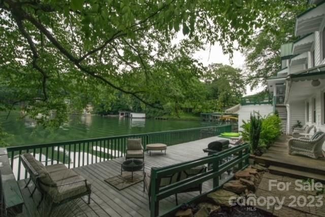 395 Tryon Bay Circle