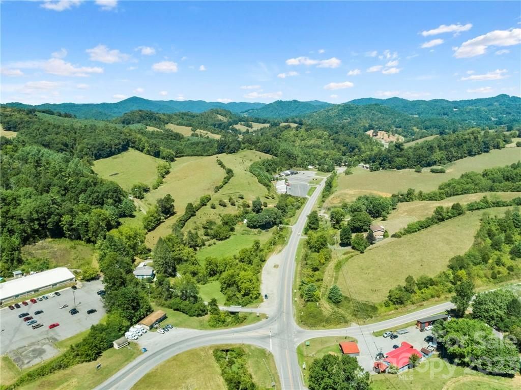 1525 Nc Hwy 213 Highway