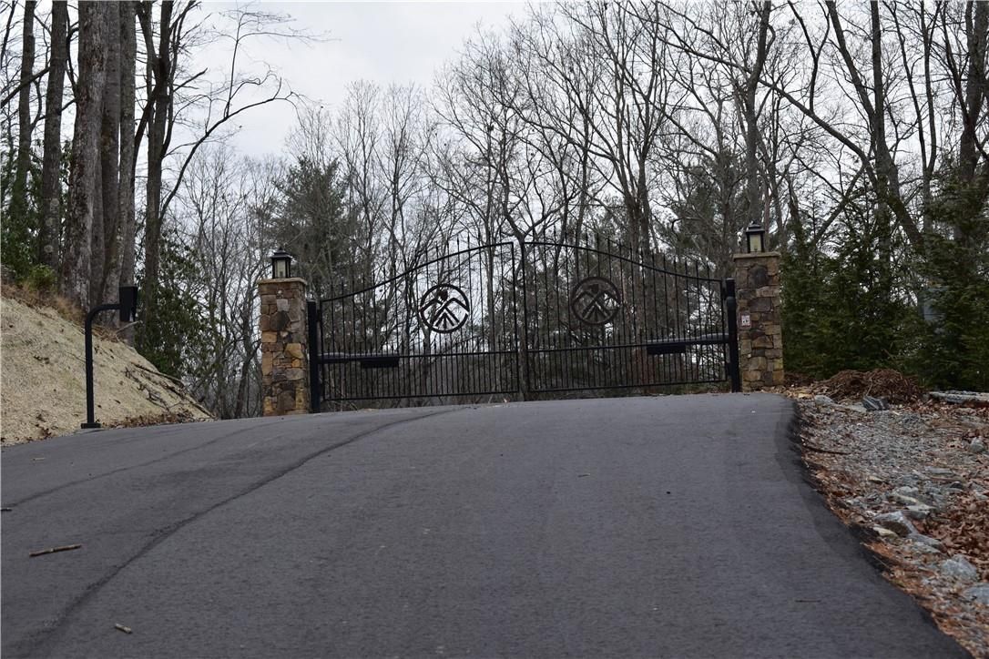 55 Standing Deer Trail