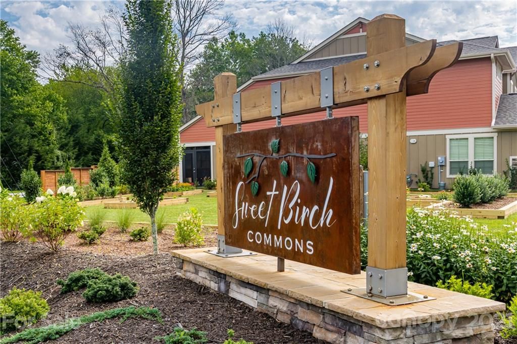 566 Sweet Birch Park Lane