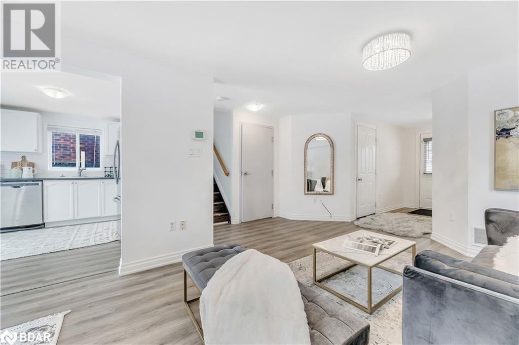 5 NATHAN Crescent