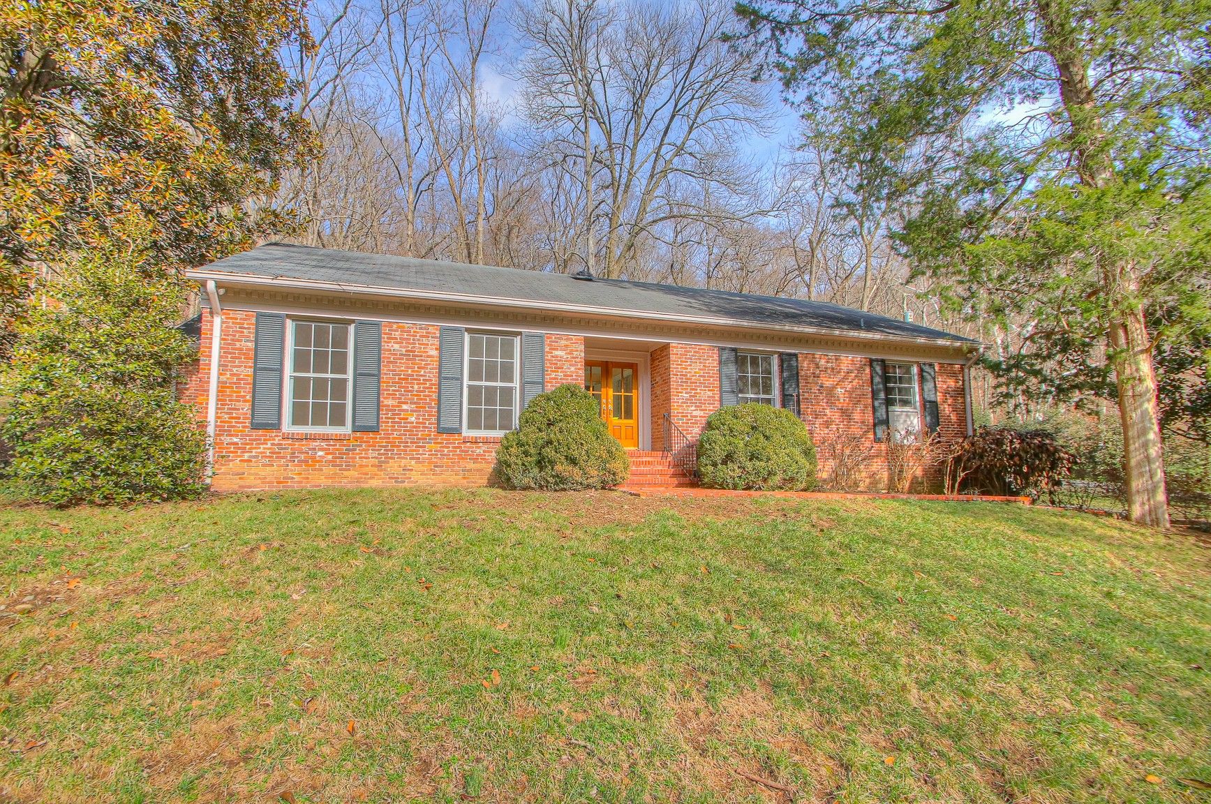 6005 Andover Dr