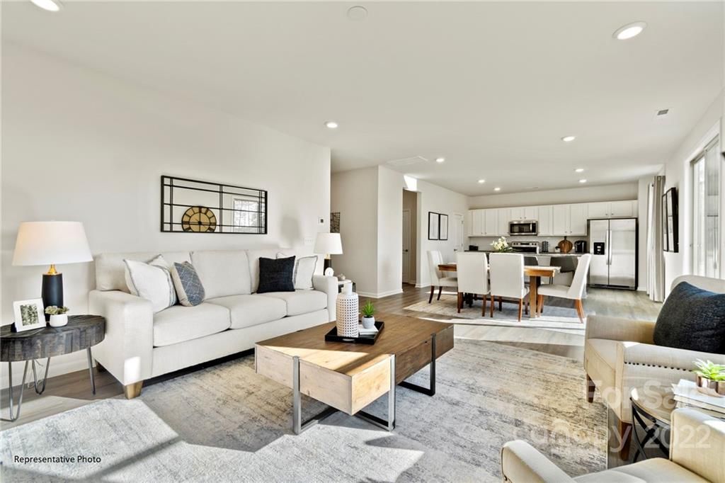 3348 Bluff Hill Lane