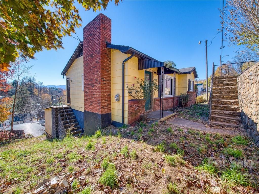 113 Hillside Street