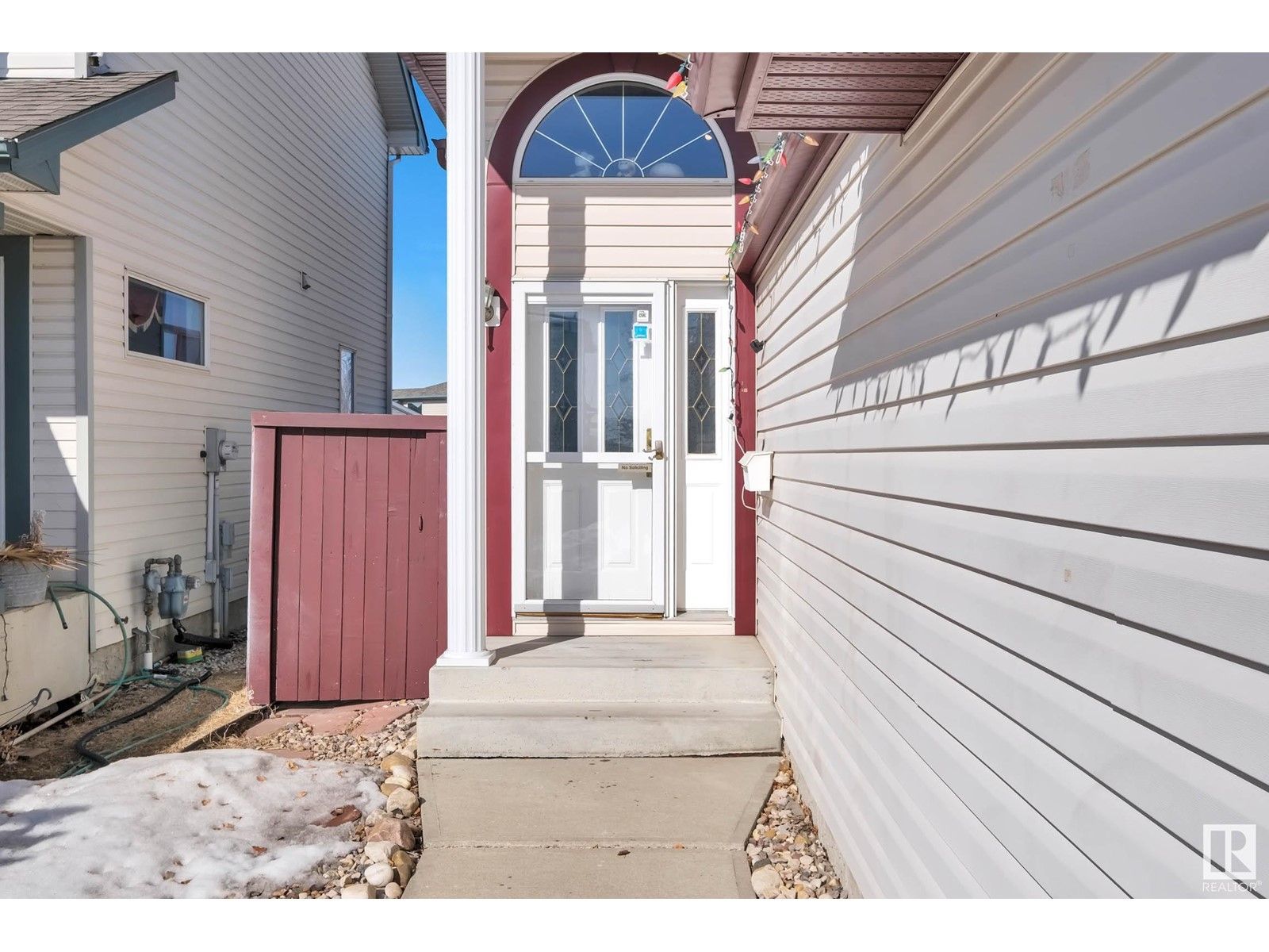 2126 37B AV NW