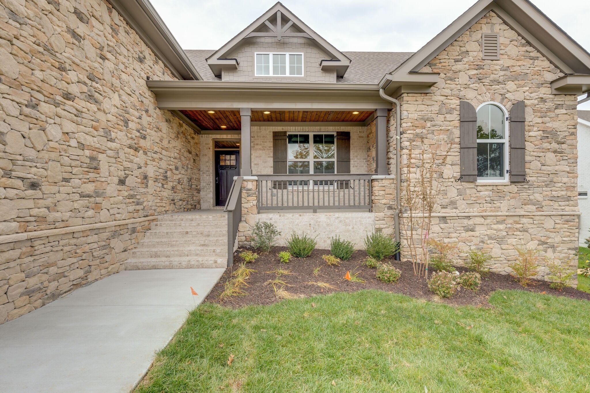 1011 Abbey Road Way