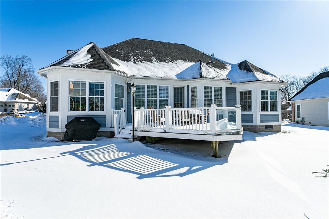 15 Highland Green
