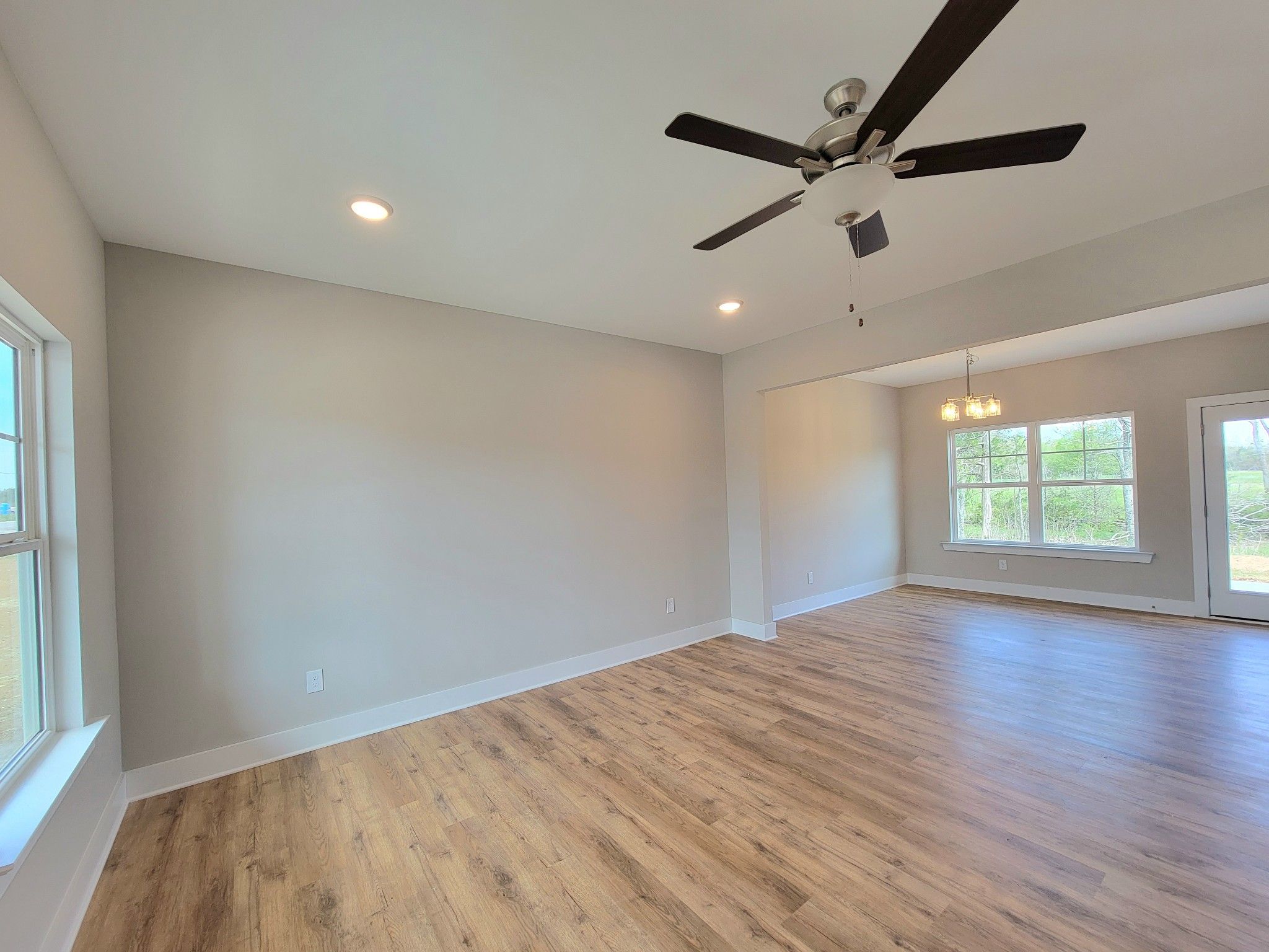 4325 Adoree Dr