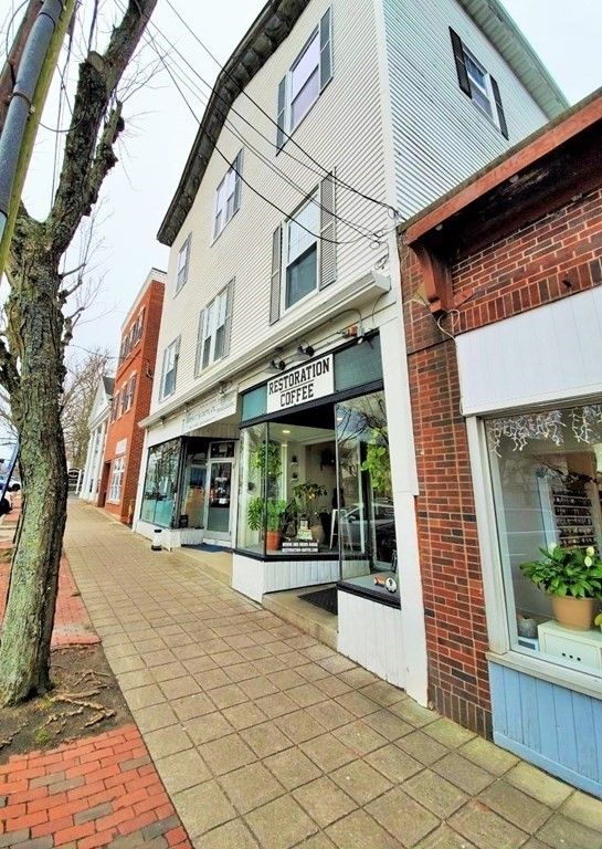 23-25 Central Square