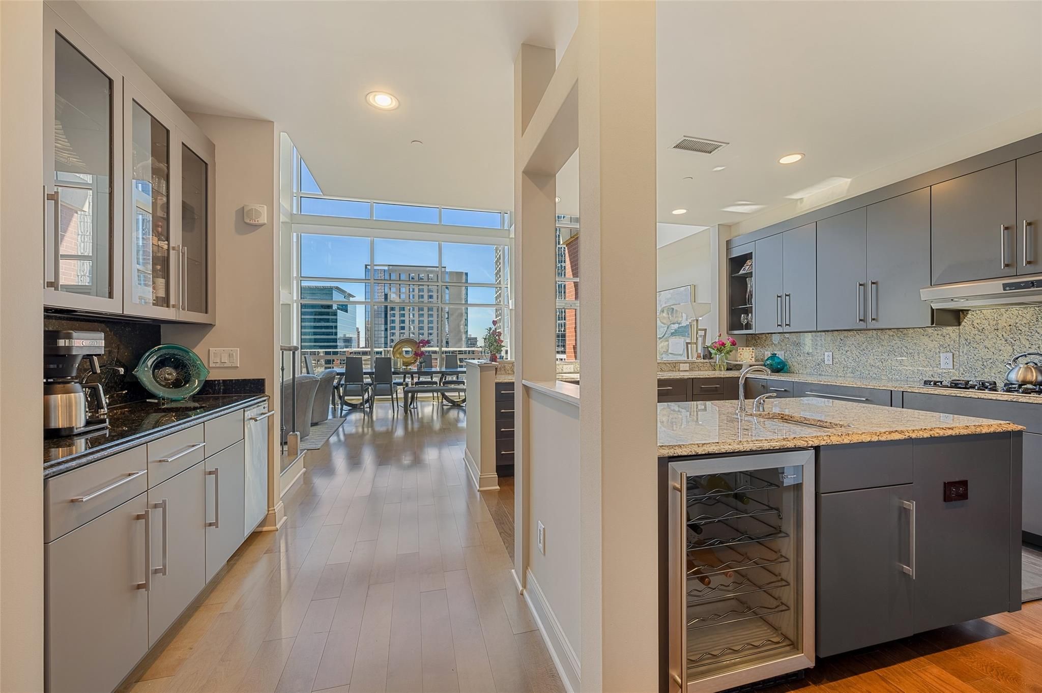 435 South Tryon Street
