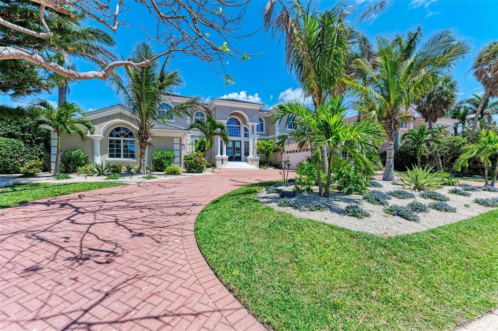 699 Key Royale Drive