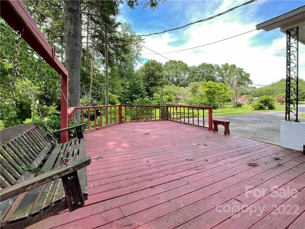 2349 Hedgewood Circle