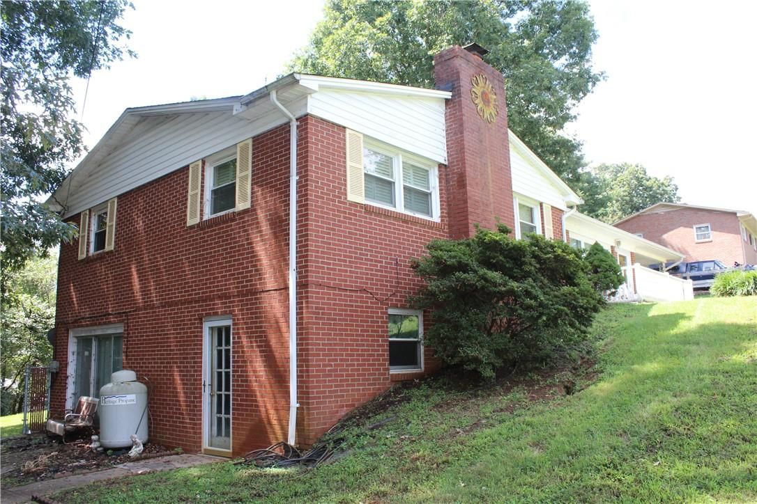 116 Hilltop Avenue