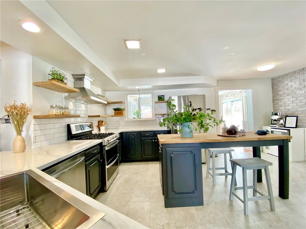 1514 Lawrence Road