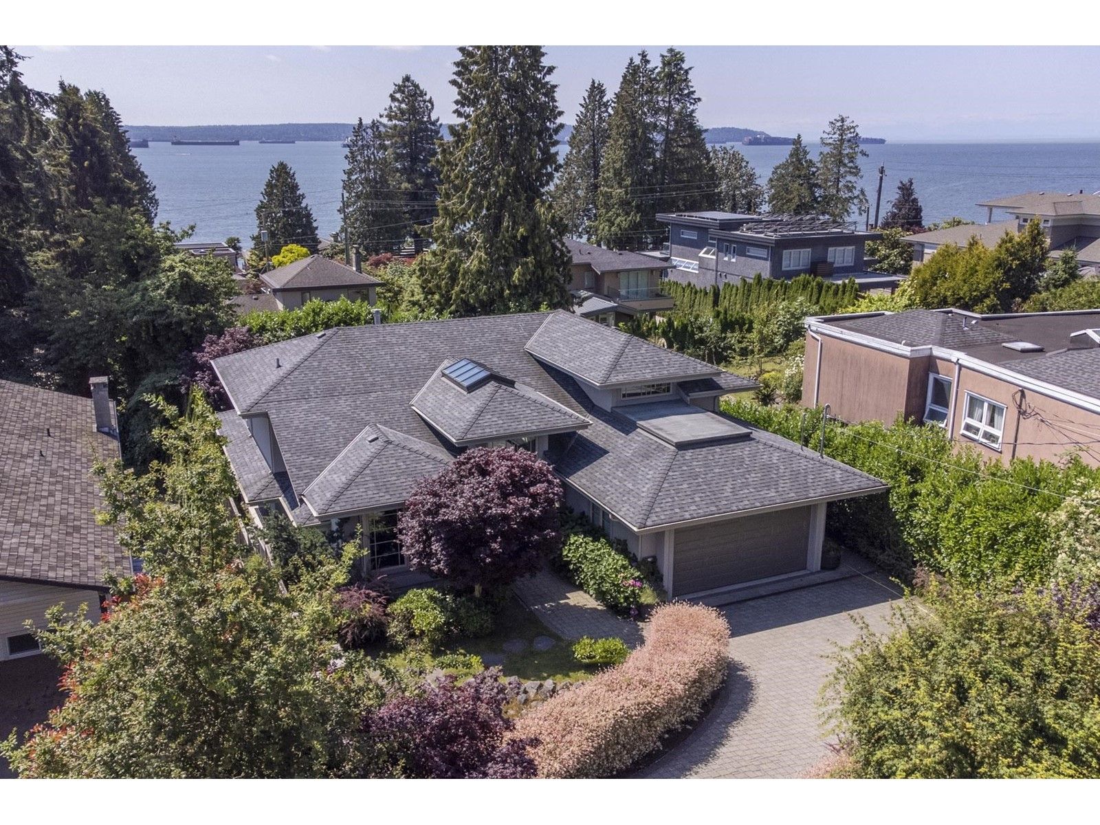 2566 MARINE DRIVE