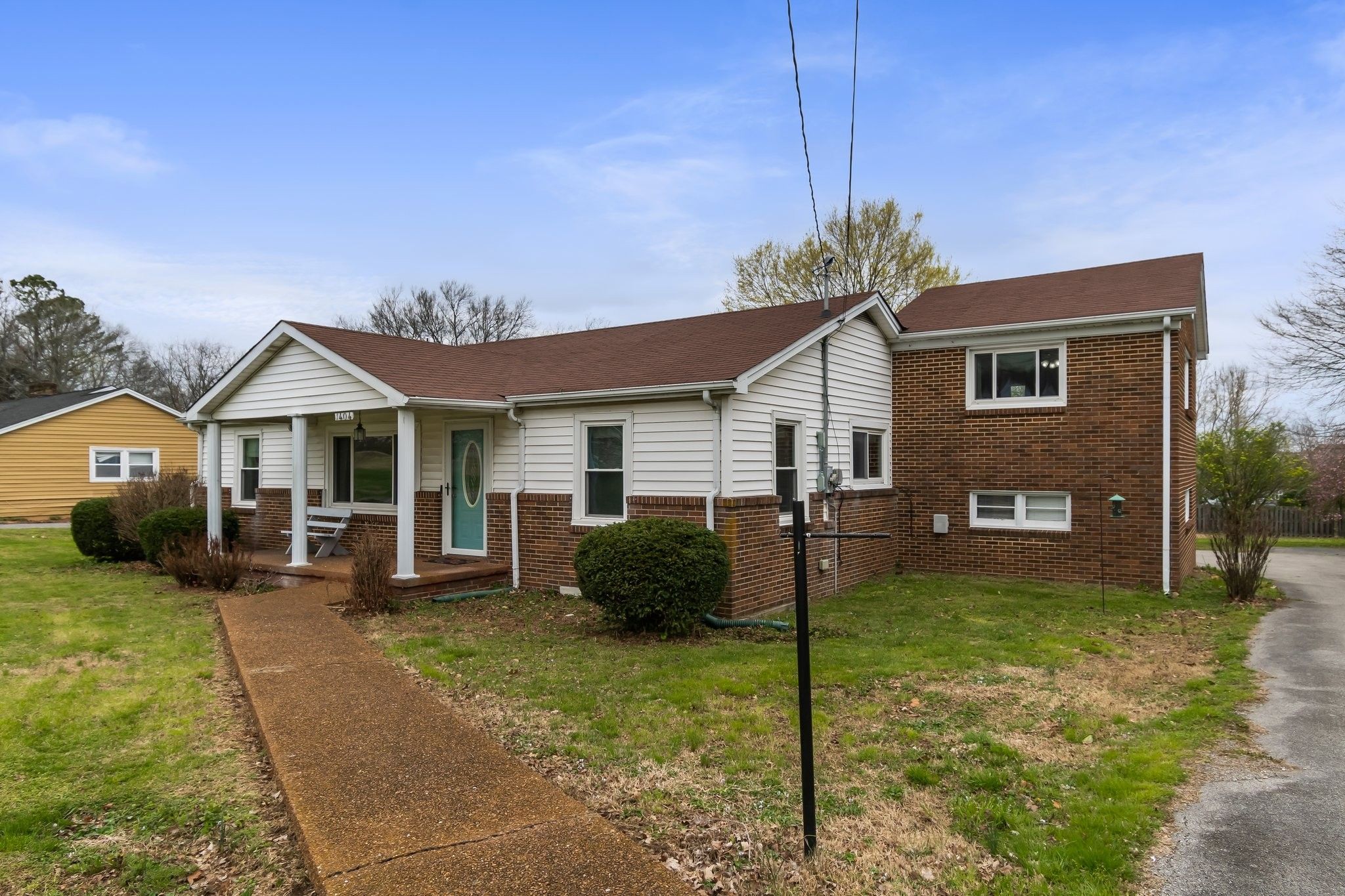1404 Williamsport Pike