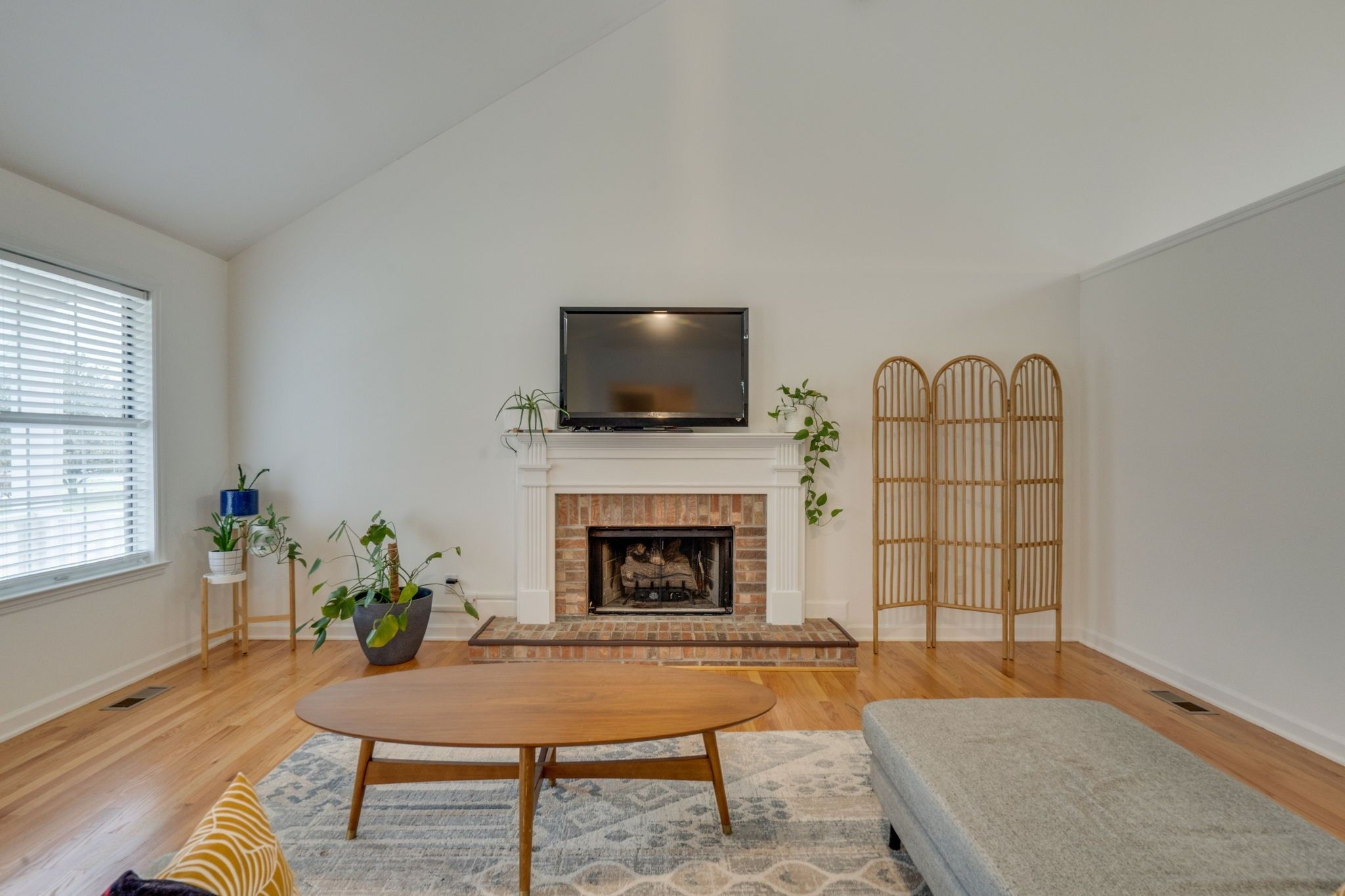 2730 Douglas Ln