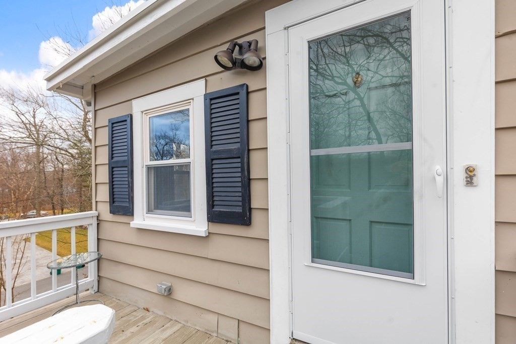 29 Grove Ave