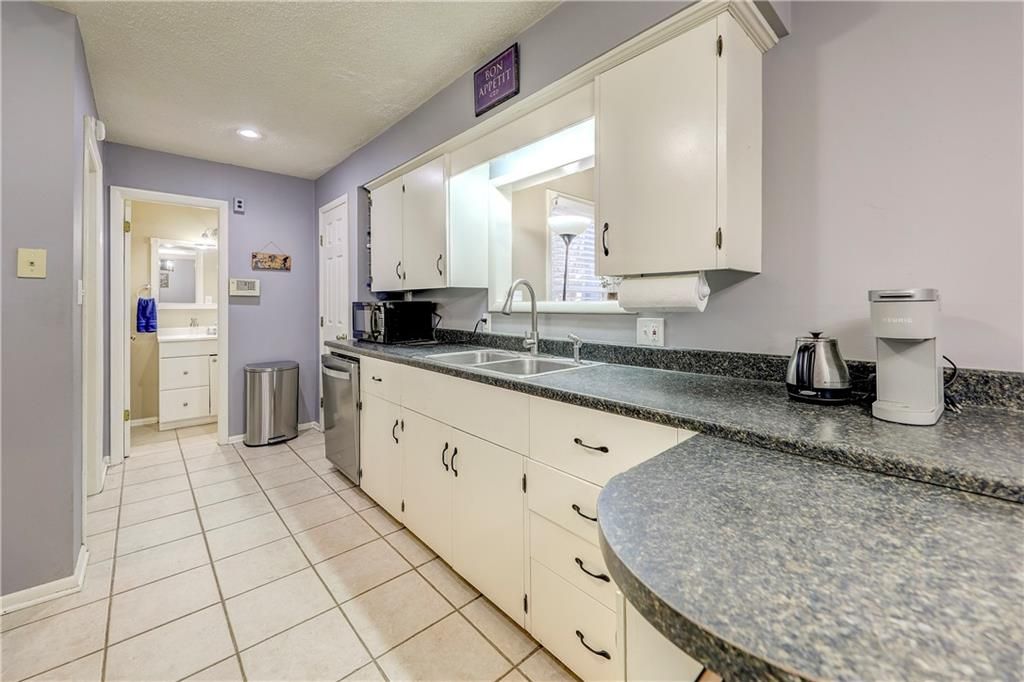 536 W 97th Street