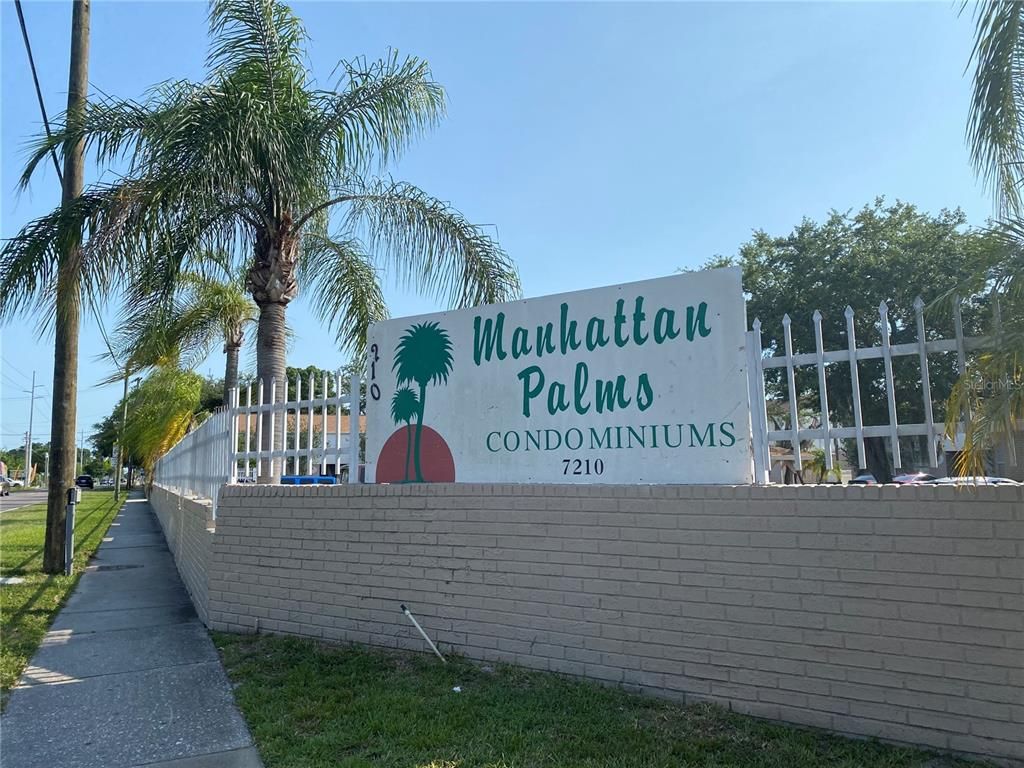 7210 N Manhattan Avenue