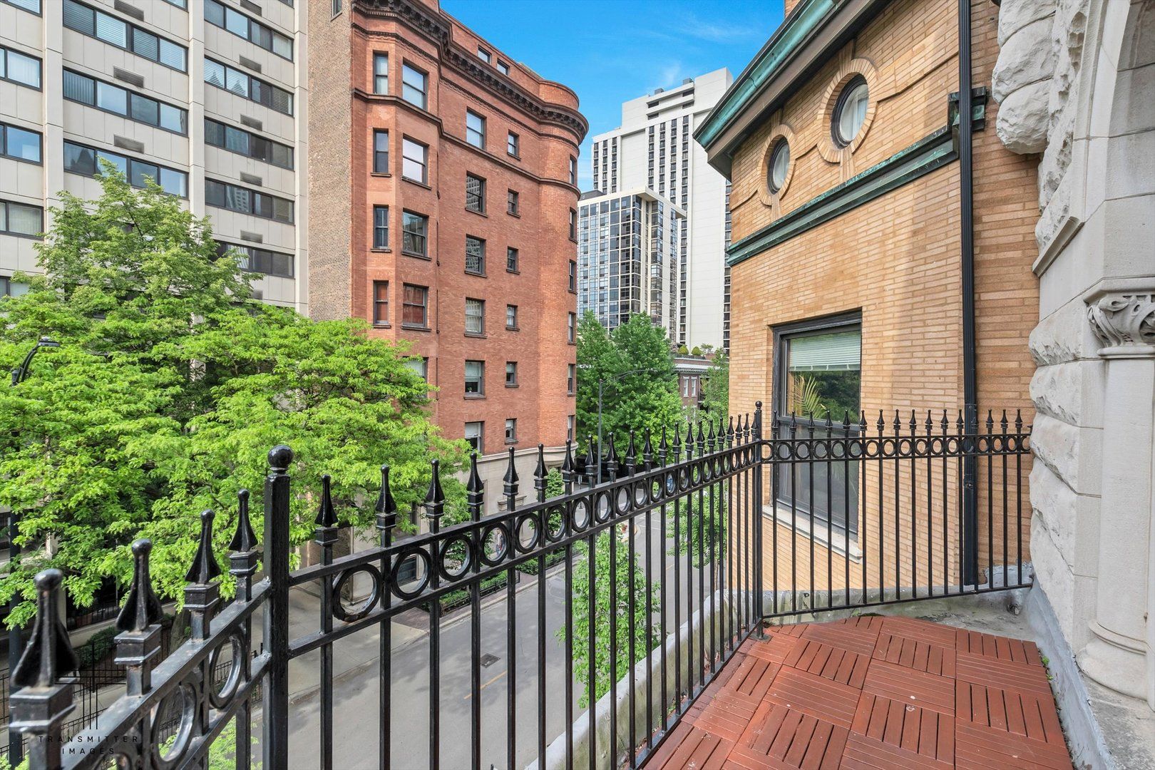 33 E Division Street