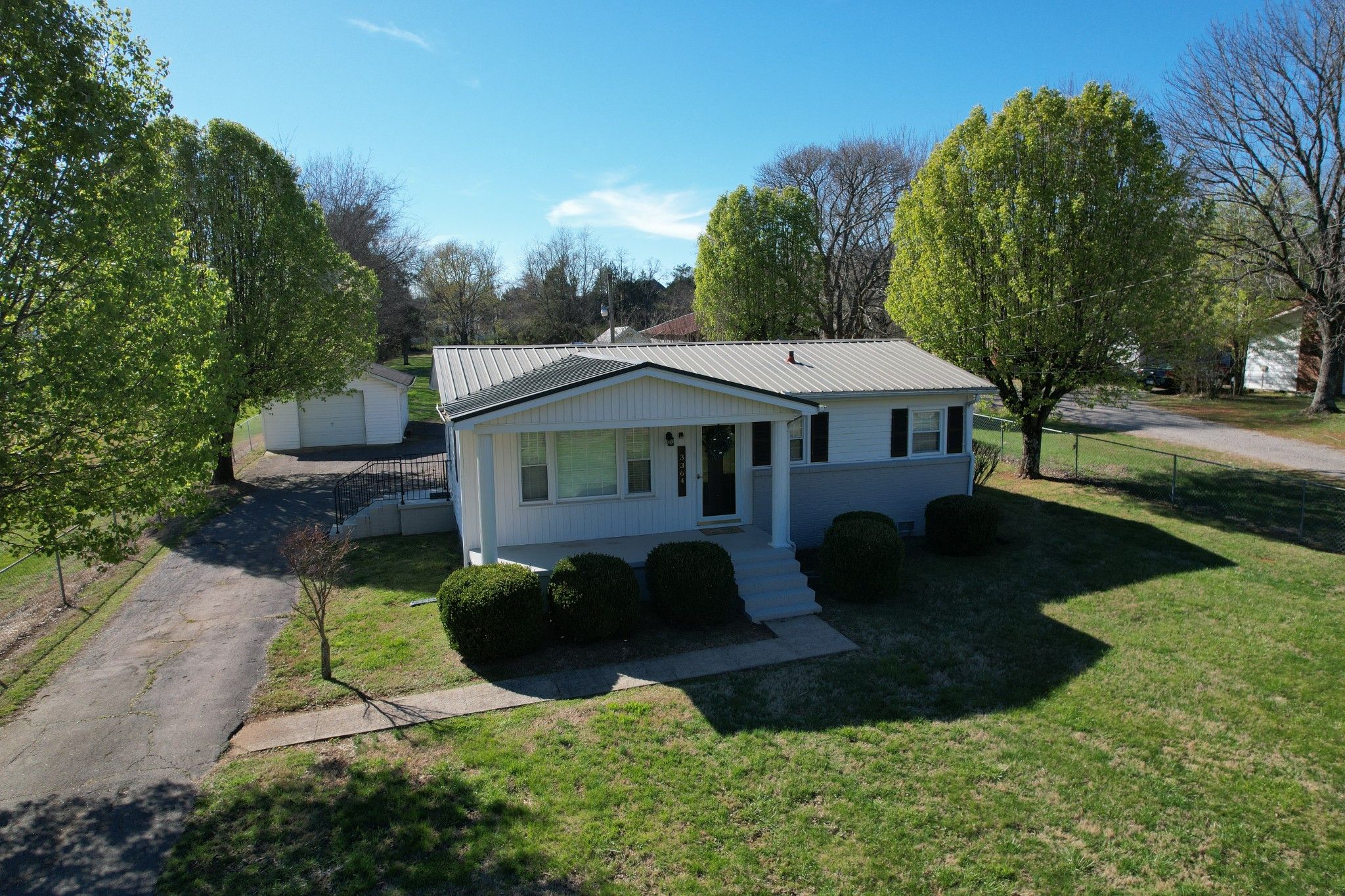 3364 Barfield Crescent Rd