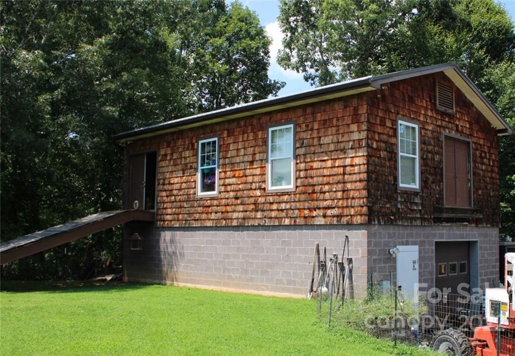 2322 Gabriels Creek Road