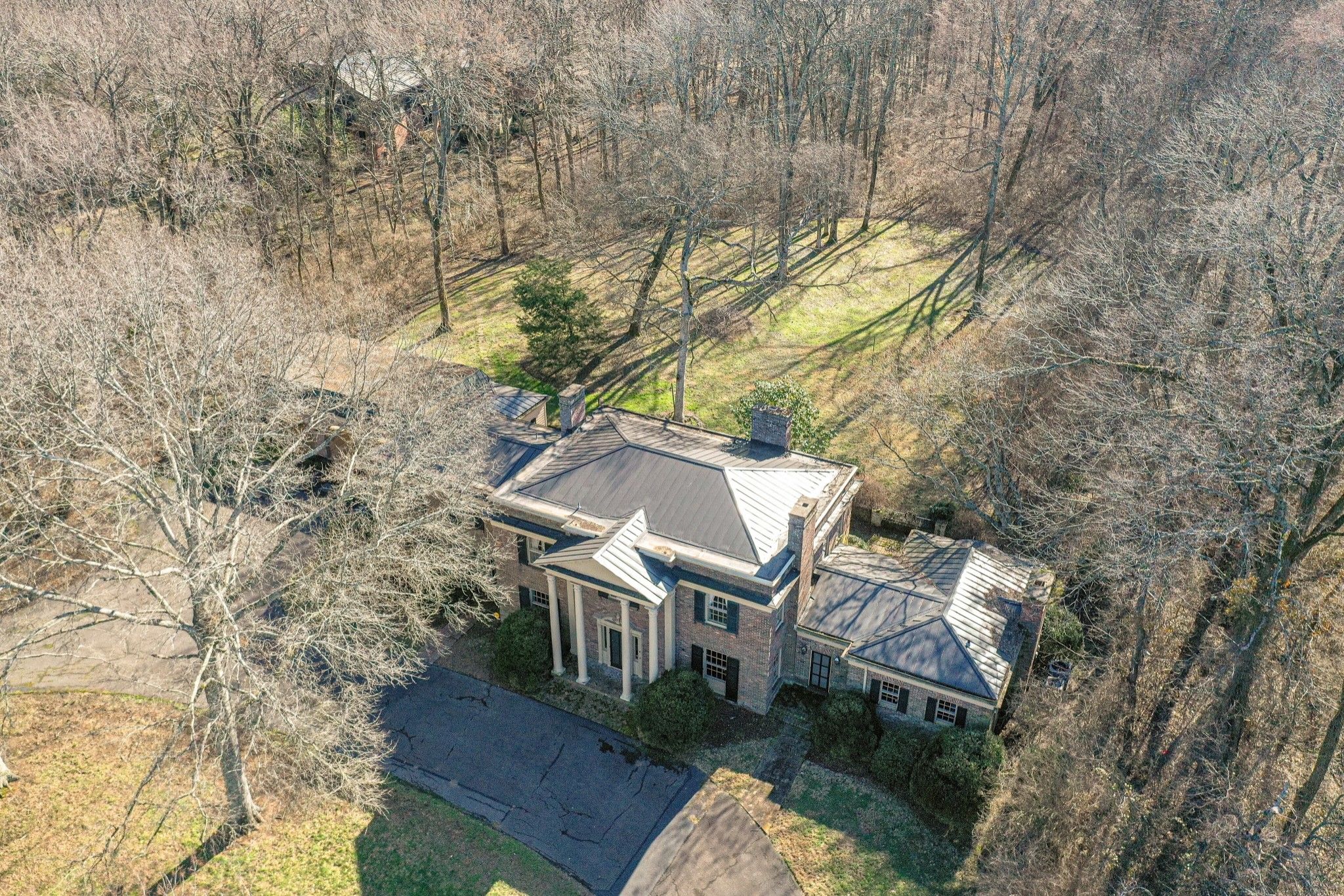 1416 Chickering Rd